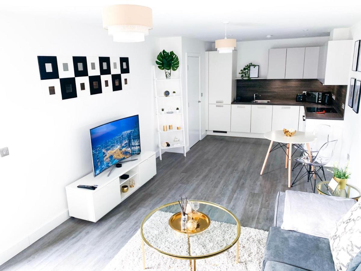 Modern 2 Bed Apartment With Central Location Birmingham Bagian luar foto
